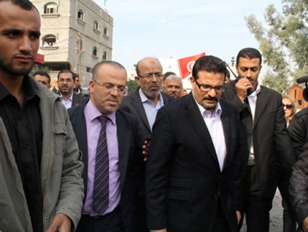 وزير خارجية تونس يصل غزة ومشعل في القاهرة