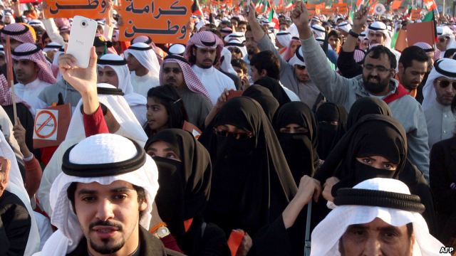 الكويت تشهد مسيرة تطالب بالغاء مرسوم الصوت الواحد في الانتخابات البرلمانية