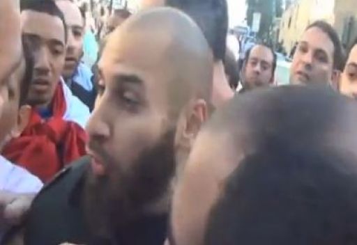 بالفيديو.. الإخوان يعتدون على مترجم ملتح بعد أن اكتشفوا أنه مسيحي