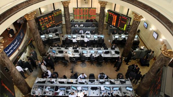 تراجع البورصة المصرية بعد إقرار الدستور