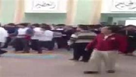 «فيديو» طلاب ثانوية: «لن نسمح لك» !!