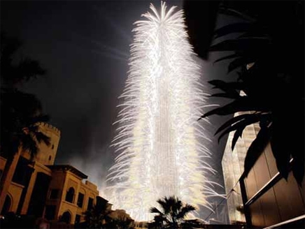 فيديو : اكبر عرض الالعاب الناريه يكون بدبي براس السنه الميلادية