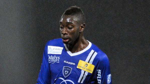 ياتاباريه يترك منتخب مالي ويعود لبلاده