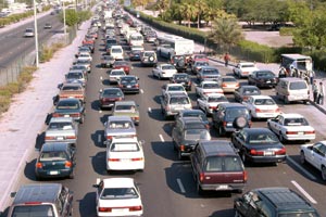 رفع رسوم تسجيل المركبات وزيادة قيمة المخالفات وفرض «تعريفة» على بعض الطرق