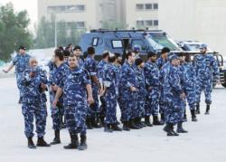 القوات الخاصة تتابع مسيرة الصباحية من بعيد