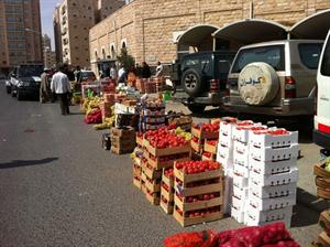 حملة أمنية لـ «الفروانية» تنتهي بضبط 90 مخالفاً لقانون الإقامة