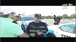 بالفيديو.. استعراض بهلواني بدراجة نارية في «شارع الخليج» أمام الشرطة