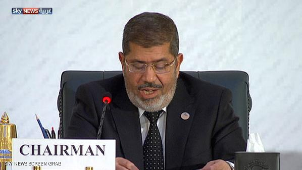 مرسي “يتوعد” باتخاذ إجراءات حازمة