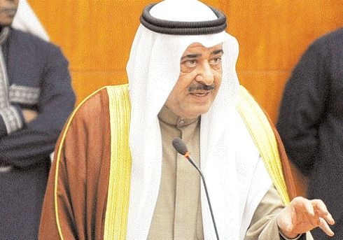الوزير أحمد الحمود يُعدل شروط منح رخص القيادة للوافدين والبدون جنسية