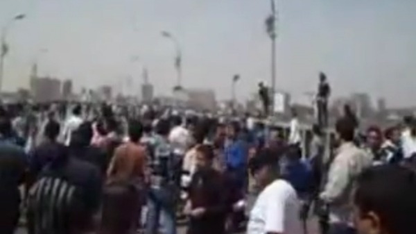 أهالي سوهاج يتظاهرون ضد زيارة مرسي ويطالبونه بالرحيل
