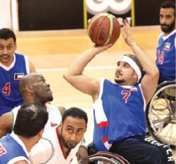 الشيخ سلمان يشيد بانجازات منتخب الكويت للمعاقين في الامارات