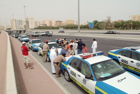 حملة مرورية توقف 11 حدث وتحرر 223 مخالفة وتحجز 122 مركبة