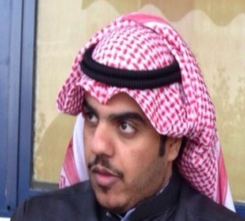 محاكمة راشد العنزي بدأت وسط حضور كثيف من المغردين