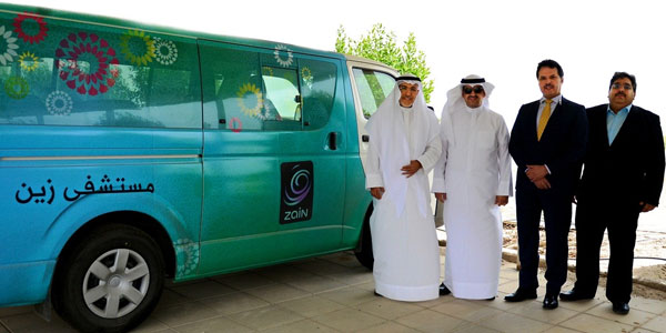 “زين” تتبرع بحافلة خاصة لنقل الطاقم الطبي بمستشفى زين