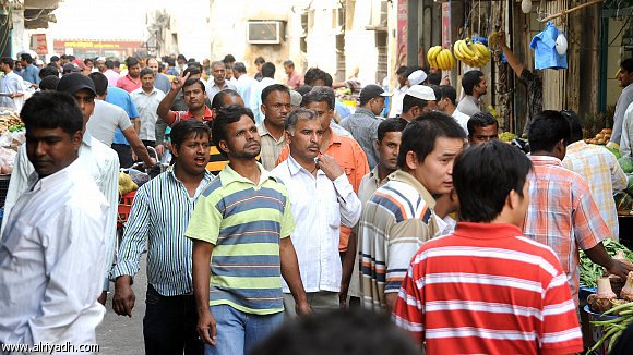 128897 وافداً مخالفاً لشروط العمل والإقامة