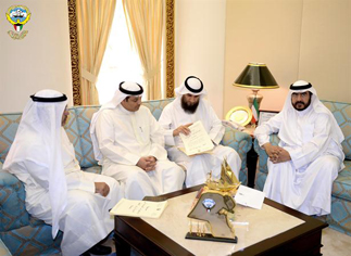 عاجل / مجلس الأمة يرفع إستجواب وزير النفط من جدول الأعمال