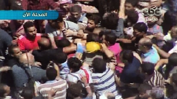 إصابات في اشتباكات بين مؤيدي ومعارضي مرسي بالمحلة