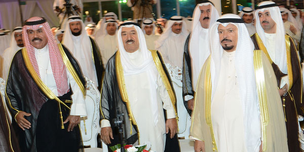 سمو أمير البلاد: الديمقراطية والدستور امانة في أعناقنا