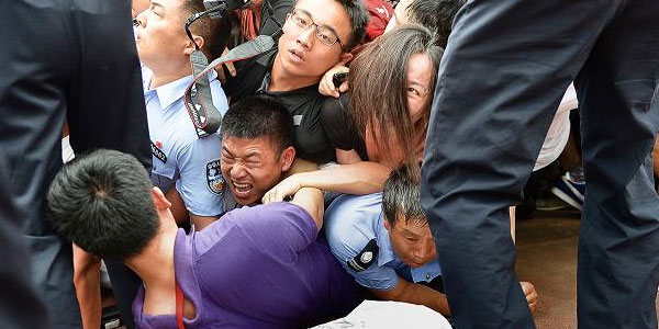5 جرحى بتدافع خلال زيارة ديفيد بيكهام لجامعة في شنغهاي