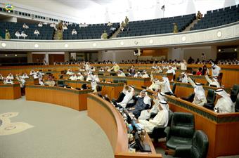 الخرينج يرفع جلسة المجلس مدة نصف ساعة لعدم اكتمال النصاب
