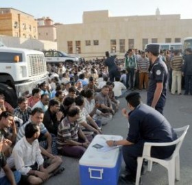 حقوق الإنسان ترفض الاستقواء على العمالة المغلوبة على أمرها