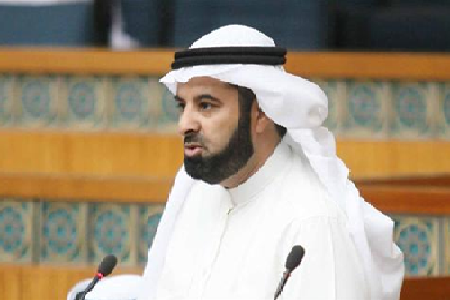 مبارك الوعلان : شعب تتلاعب به سلطه غير مؤمنه بالديمقراطيه