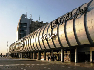 مصر ترحل سعودي يجند مصريين للقتال في سوريا