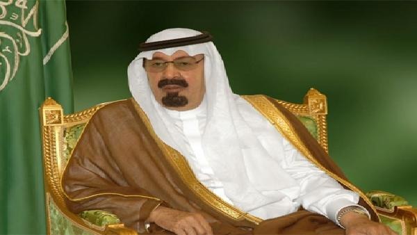 خادم الحرمين يوجه بتمديد مهلة تصحيح أوضاع العمالة