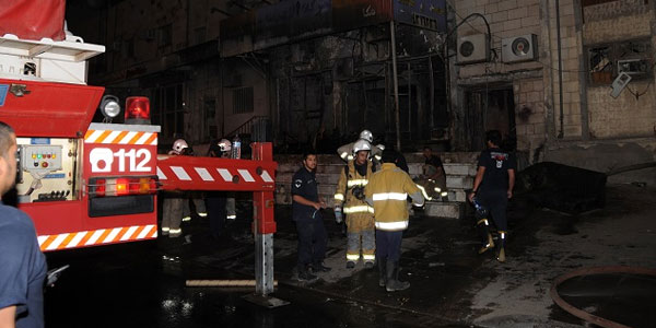 الإطفاء: وفاة مصري وإصابة أسيوي و3 من رجال المكافحة جراء حريق منجرة “الجليب”