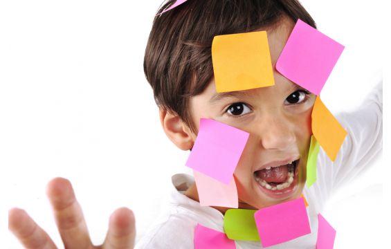 كيف تواجهين مشكلة النسيان عند أطفالك؟