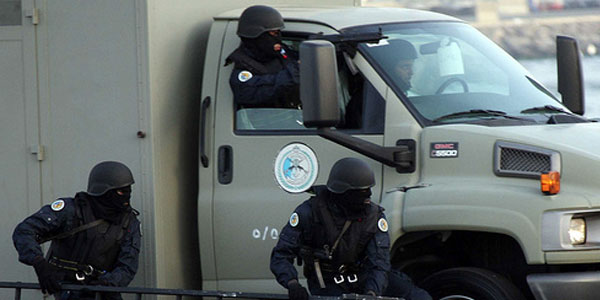 السعودية/ احباط محاولة تهريب 141 كلاشينكوف و23 مسدّساً على الحدود مع اليمن