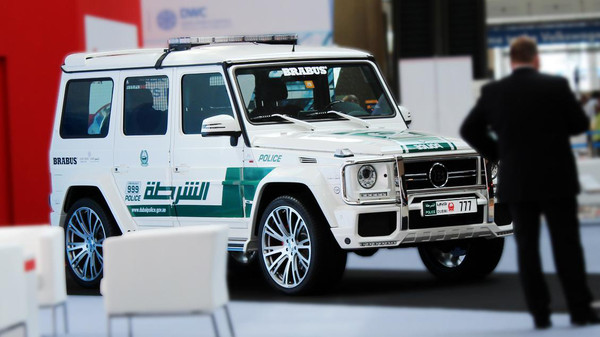شرطة دبي: “مرسيدس جي 63” تنضم للخدمة بالمناطق السياحية