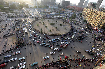محتجون اقتحموا ميدان التحرير بالقاهرة