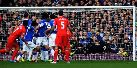 ليفربول يتعادل مع ايفرتون ويرفض المقدمة