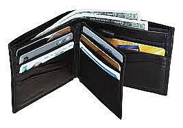 بنغالي بالسعودية عثر على 26 ألفاً ريال وصاحبها كرمه ب 15 ريال