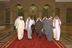 المعوشرجي الى القاهرة في زيارة رسمية