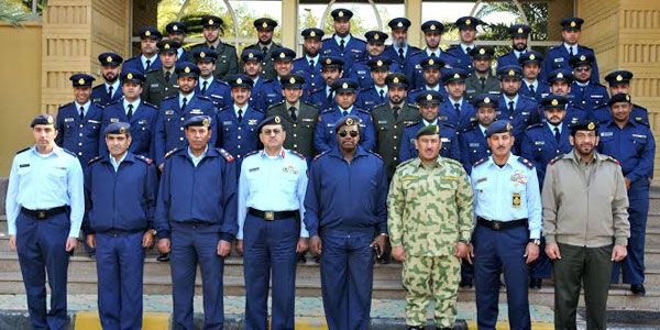 الدفاع: تخريج الدورة التقدمية للضباط الـ28 والتأسيسية الـ27