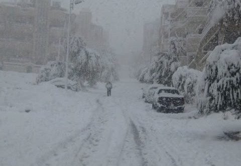 فيديو: تحذيرات من عاصفة “أليكسا 2″ تجتاح الشرق الأوسط الأثنين المقبل