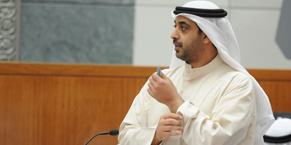 الوزير عبدالله: الوزراء وضعوا استقالاتهم بتصرف رئيس الوزراء