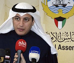 توافق نيابي- حكومي لتجنيس 4 آلاف من البدون