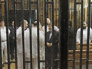 تأجيل محاكمة مرسي إلى 22 فبراير