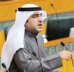 الكندري يحذر من تهميش المدنيين العاملين بالدفاع والداخلية