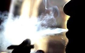 رفض تسليم نفسه للشرطة قبل إنهائه سيجارة “الحشيش”