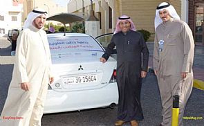 تعاونية حطين تقدم سيارة لخدمة المسنين