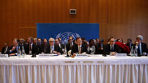 الحكومة السورية ترفض تشكيل حكومة انتقالية، والإبراهيمي يجري محادثات منفصلة