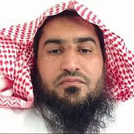 مصرع شيخ سعودي دهساً وهو يزيل الأذى عن الطريق