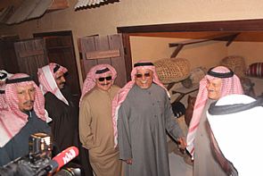 علي الجراح يتفقد مقر الموروث الشعبي