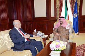 وزير الداخلية استقبل السفير المصري