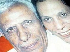 صورة نادرة لعادل إمام مع والده