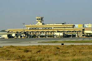 هبوط طائرة في مطار حلب للمرة الأولى منذ عام